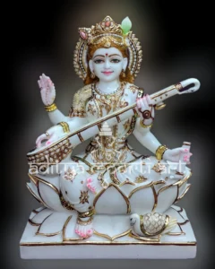 saraswati maa statue